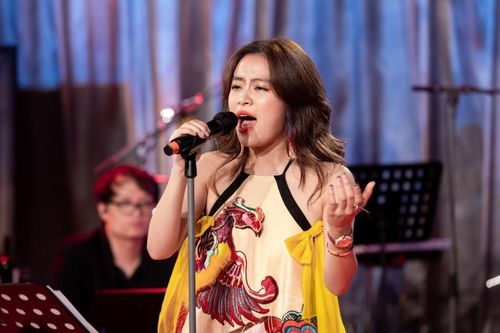 Hoàng Thùy Linh bị chê hát live không tốt
