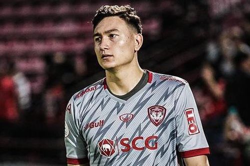 Văn Lâm tiếp tục dự bị không rõ lý do tại Muangthong