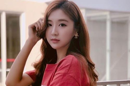 Ca sĩ Hàn Quốc khen ngợi bánh mì Việt Nam trên sóng truyền hình