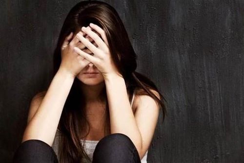 Bị cha dượng xâm hại, bé gái 12 tuổi tủi nhục chôn giấu hơn 5 năm...
