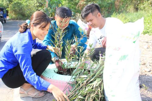 Tuổi trẻ TPHCM đồng loạt ra quân phòng chống dịch Covid-19