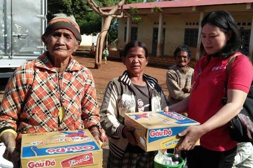 Tặng 600 phần quà cho đồng bào có hoàn cảnh khó khăn tại Gia Lai