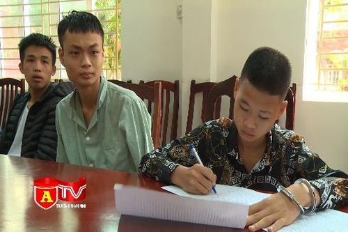 Nhóm thanh, thiếu niên cướp tài sản của khách đến kích dục