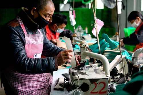 Trung Quốc sẽ đánh mất vị thế 'công xưởng thế giới' vì virus corona