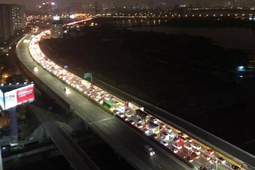 Đường vành đai 3 trên cao ùn tắc nghiêm trọng