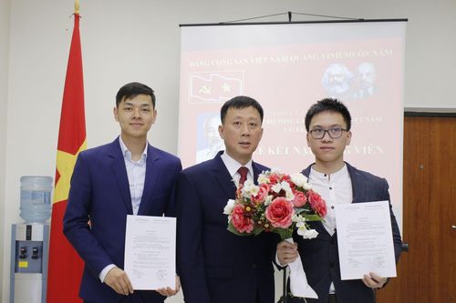 Những gương mặt đảng viên mới trên trên vùng đất Ural - Thủ phủ miền Trung của LB Nga