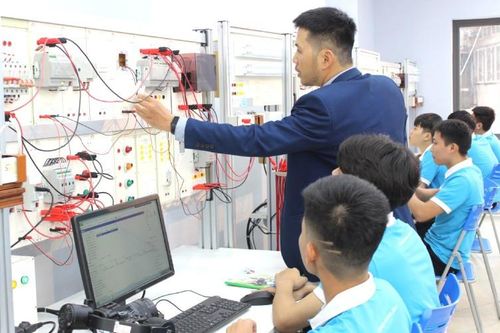 Cải cách điều kiện kinh doanh: Báo cáo cắt giảm 50%, thực chất được 30%?