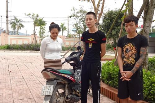 Bắt 3 con nghiện nam nữ thực hiện 13 vụ cướp giật tại 'quê lúa' của Nghệ An