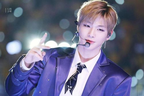 Vừa phát hành clip âm nhạc mới, Kang Daniel tiếp tục 'thả thính' comeback?