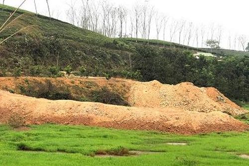 Xã Phúc Lai, huyện Đoan Hùng có tình trạng người dân lấp ruộng để 'biến' thành đất thổ cư