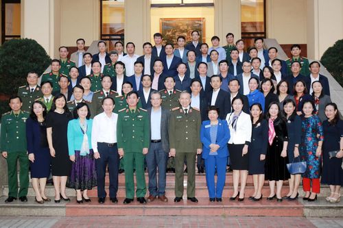 Gặp mặt Lớp Bồi dưỡng kiến thức Quốc phòng, An ninh đối tượng 1, khóa 79