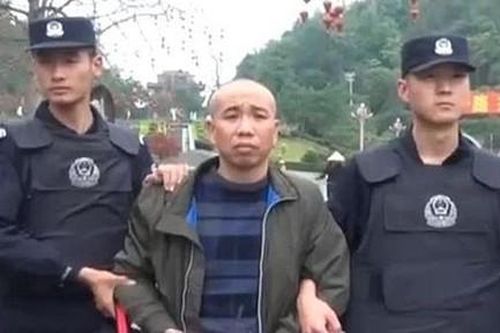 Truy tố trùm buôn lậu thuốc bắc lập nhiều công ty để 'ngụy trang'