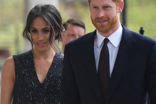 Meghan Markle tiếp tục gây thất vọng khi dính tin đồn quát mắng Harry và quyết không cho con về gặp nhà nội