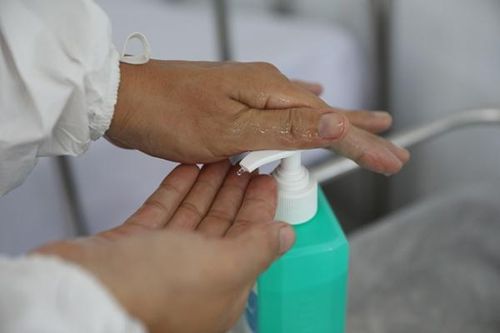 'Bát nháo ' thị trường nước rửa tay và người dân cần phải biết