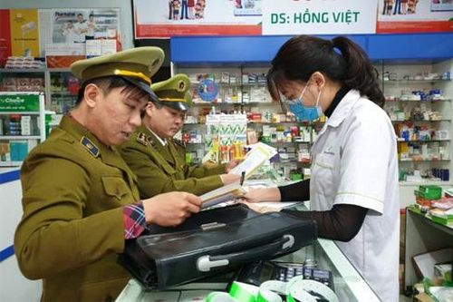 Hàng loạt nhà thuốc bị xử phạt nặng do vi phạm trong kinh doanh trang thiết bị y tế