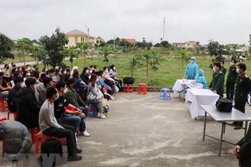 Ninh Bình: Lấy mẫu xét nghiệm 25 trường hợp trở về từ vùng dịch