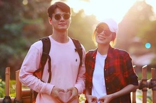 Dương Di xuất hiện với bụng bầu 7 tháng