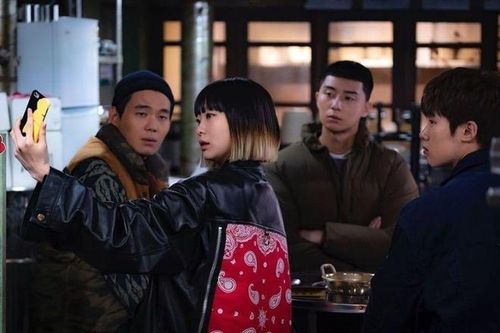 Giải mã sức hút của 'Tầng lớp Itaewon'