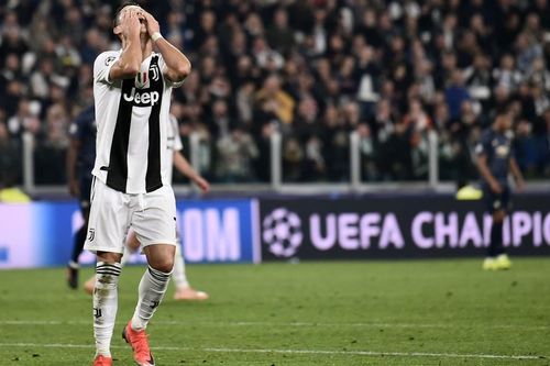 Vì Covid-19, đội bóng của Ronaldo làm điều chưa từng với cổ động viên