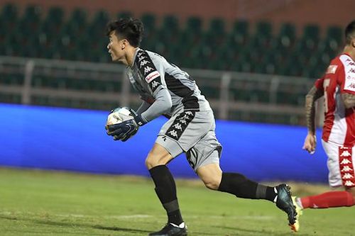 'Bùi Tiến Dũng không sai lầm ở Siêu Cup'