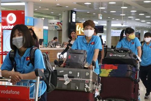 Những hình ảnh đầu tiên của đội tuyển nữ Việt Nam khi đặt chân tới Australia