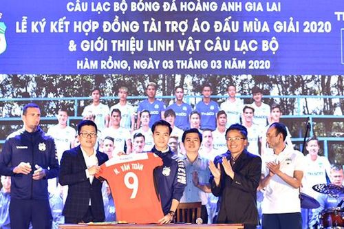 HAGL gia hạn hợp đồng tài trợ áo đấu