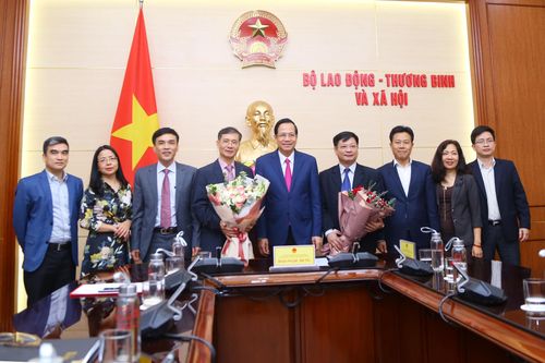 Điều động, bổ nhiệm nhân sự 2 Bộ