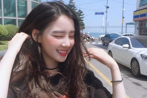 Con gái có 4 biểu hiện này chứng tỏ đang bỡn cợt tình cảm của bạn