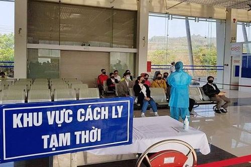 Cách ly nam lao động trở về từ Nhật Bản có triệu chứng sốt, ho