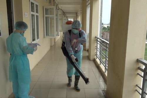 Bên trong trung tâm cách ly người trở về từ vùng dịch tại Thanh Hóa