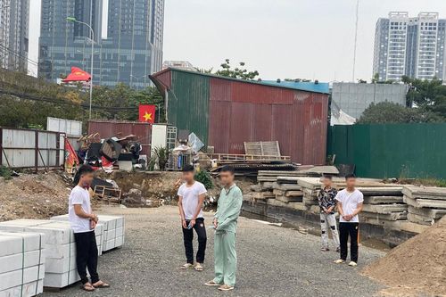 Hà Nội: Nhóm thanh thiếu niên cướp xe máy của người đàn ông đồng tính