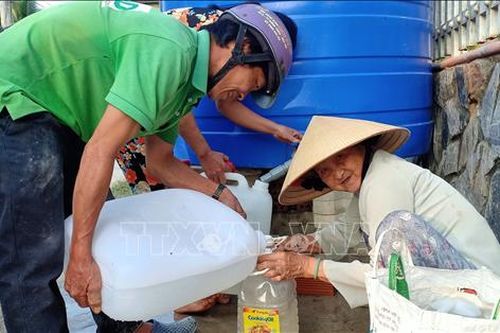 Liên minh châu Âu giúp đỡ người dân bị ảnh hưởng do hạn hán và xâm nhập mặn tại Việt Nam