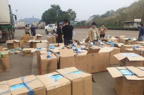Phát hiện kho hàng chứa 1 triệu khẩu trang không rõ nguồn gốc