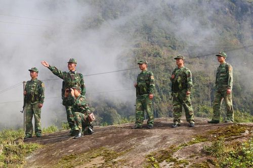 Giữ yên biên giới