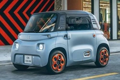 Độc đáo mẫu xe ô tô điện giá 155 triệu đồng, không cần bằng lái