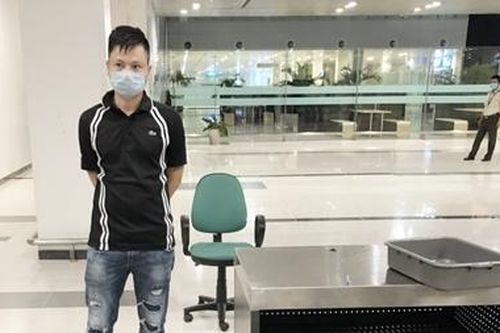 Tạm giữ gần 30kg nghi sừng tê giác từ Hàn Quốc về Cần Thơ