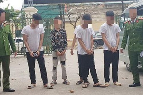 Hà Nội: Người đàn ông bị cướp khi đi 'vui vẻ' với 'trai bao'