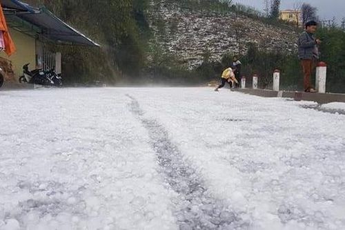 Mưa đá trắng đường khiến Lai Châu, Tuyên Quang, Yên Bái thiệt hại hàng tỷ đồng