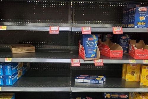 '15 năm sống tại Mỹ, tôi chưa từng thấy giấy vệ sinh cũng cháy hàng'