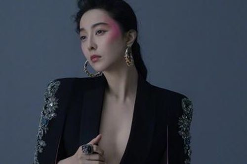 Phạm Băng Băng diện mốt không nội y