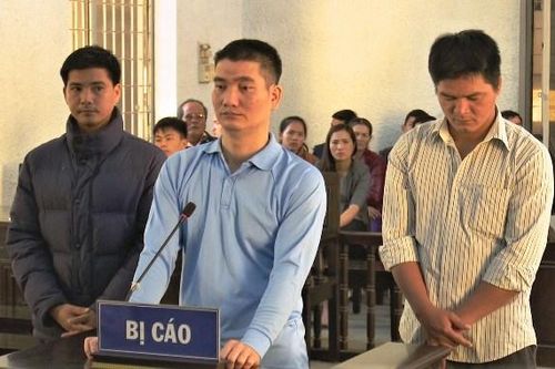Lừa đảo xin việc, lĩnh án 19 năm tù giam