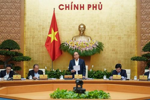 Thủ tướng Nguyễn Xuân Phúc: Hỗ trợ tốt nhất cho sản xuất kinh doanh, dịch vụ