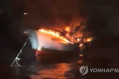 Yonhap: 5 người Việt mất tích trong vụ cháy tàu ngoài khơi đảo Jeju của Hàn Quốc
