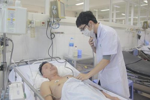 Sau bữa tiệc, nam thanh niên nguy kịch vì ăn so biển