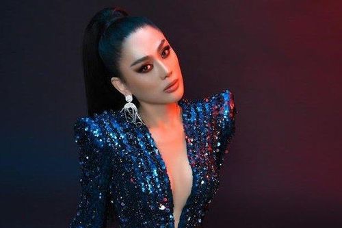 Lâm Khánh Chi: '42 tuổi, tôi có 3 vòng chuẩn, gương mặt nhỏ, làn da đẹp, lý do gì mà tôi không tự hào'