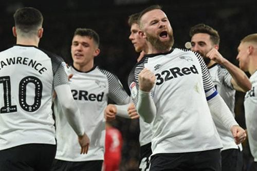 Rooney sẽ ăn mừng nếu sút tung lưới M.U