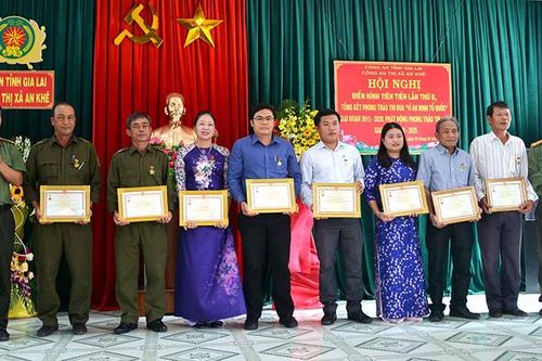 An Khê: 10 cá nhân được tặng Kỷ niệm chương 'Bảo vệ an ninh Tổ quốc'