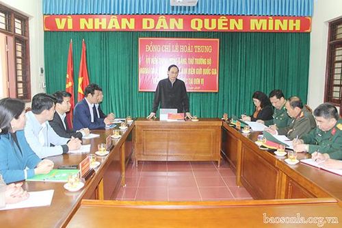 Thứ trưởng Bộ Ngoại giao thăm và làm việc tại Đồn Biên phòng cửa khẩu Lóng Sập