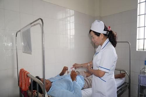 Cần làm gì để tránh bội nhiễm khi mắc sốt rét ác tính?