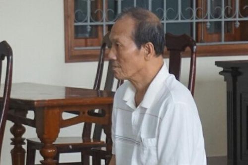Ông lão 78 tuổi hiếp dâm bé gái lĩnh 20 năm tù